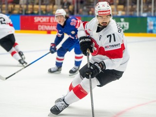 Fotka zo zápasu USA - Švajčiarsko na MS v hokeji 2025.