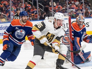 Fotka zo zápasu Edmonton Oilers - Vegas Golden Knights.