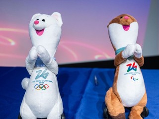Maskoti Tina a Milo na ZOH Miláno a Cortina 2026. 