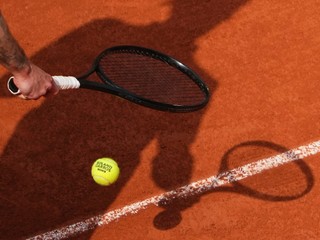 Tenis, antuka (ilustračný záber)