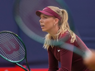Katie Boulterová. 
