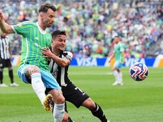 Albert Rusnák a Artur počas MS klubov 2025
