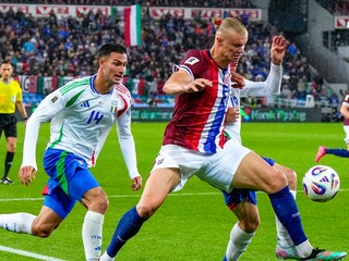 Diego Coppola (vľavo) nastúpil aj za talianske A-mužstvo v kvalifikačnom zápase o postup na MS v Nórsku.