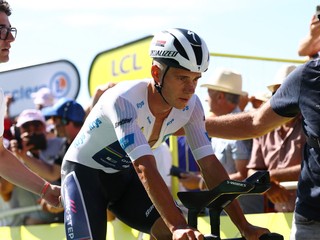 Remco Evenepoel v cieli 13. etapy Tour de France 2025, ktorou bola horská časovka. 