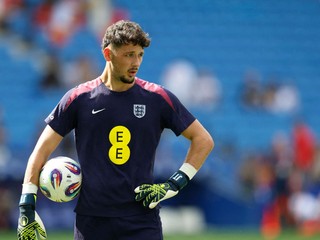 Brankár James Trafford.