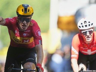Jonas Abrahamsen z tímu Uno-X Mobility vyhral 11. etapu na Tour de France 2025. Druhý skončil Mauro Schmid z Team Jayco AlUla.