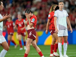 Švajčiarka Geraldine Reutelerová reaguje v zápase s Nórskom.
