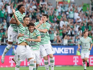Radosť hráčov Ferencváros Budapešť. 