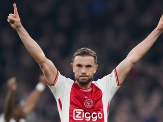 Jordan Henderson v drese Ajax Amsterdam.