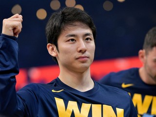 Japonský basketbalista Juki Kawamura.