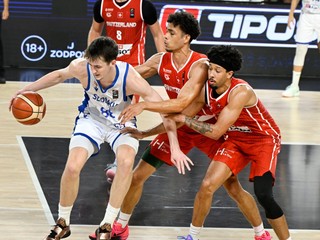 Timotej Malovec (Slovensko), Jamal George a Selim Fofana (obaja Švajčiarsko).
