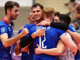 Radosť hráčov Slovenska v zápase G-skupiny kvalifikácie na ME 2026 mužov vo volejbale Slovensko - Lotyšsko.