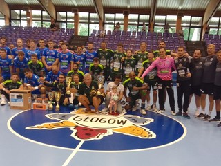 Hádzanári Tatrana Prešov po triumfe na turnaji v Poľsku.