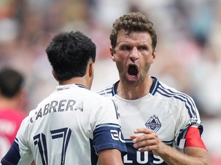 Thomas Müller oslavuje víťazstvo Vancouveru Whitecaps.