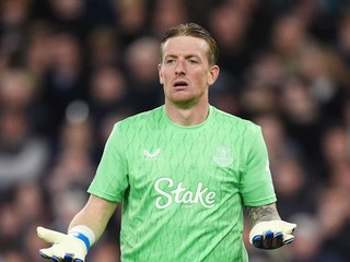 Jordan Pickford v drese Evertonu v zápase Premier League.