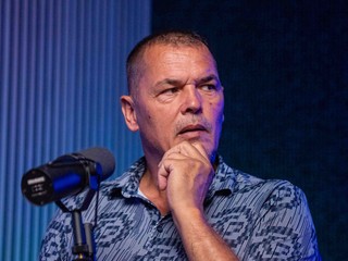 Marián Zeman počas nahrávania podcastu Futbalnet.