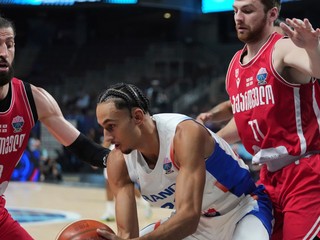 Momentka zo zápasu Gruzínsko - Francúzsko na ME v basketbale 2025. 