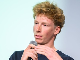 Na snímke bežec na lyžiach Peter Hinds.