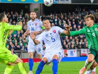 Na snímke zľava Martin Dúbravka,  Milan Škriniar, Ľubomír Šatka a Dion Charles.