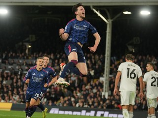 Declan Rice oslavuje so spoluhráčmi gól.
