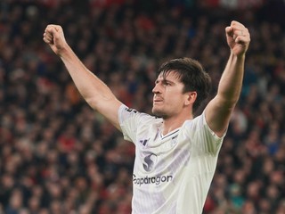 Harry Maguire oslavuje víťazný gól v sieti FC Liverpool.