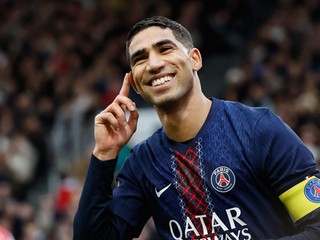 Achraf Hakimi oslavuje gól PSG proti Stade Brest.