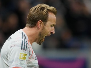 Harry Kane sa teší z gólu počas zápasu 6. kola nemeckej Bundesligy Eintracht Frankfurt - Bayern Mníchov.
