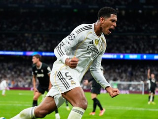 Jude Bellingham oslavuje po tom, ako strelil gól.