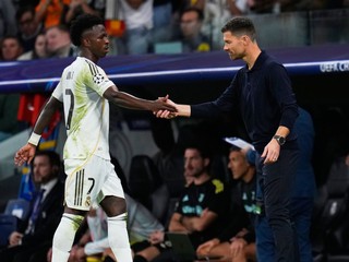 Xabi Alonso a Vinicius Junior.