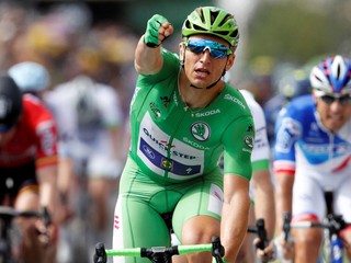 Nemecký šprintér Marcel Kittel vyhráva etapu na Tour de France 2017. 
