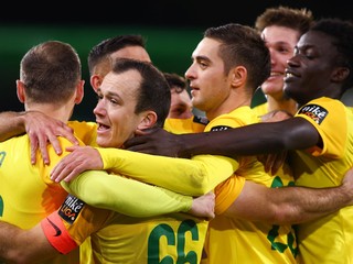 Futbalisti MŠK Žilina oslavujú gól v zápase s FC Tatran Prešov.