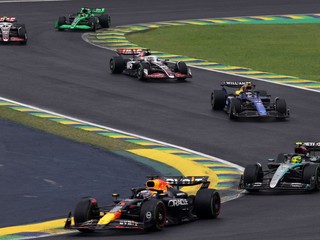 Monoposty F1 počas Veľkej ceny Brazílie.