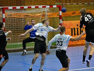 Fotka zo zápasu ŠKP Bratislava - MHC ŠTART Nové Zámky.