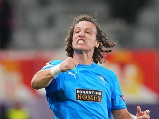 David Luiz oslavuje gól v sieti Monaca.