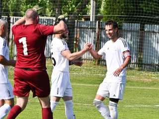 Vpravo Dušan Janko.