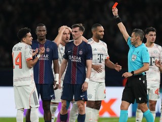 Luis Diaz dostal červenú kartu