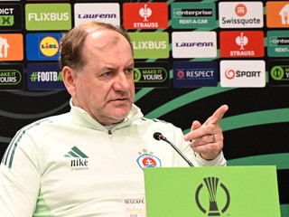 Tréner ŠK Slovan Bratislava Vladimír Weiss st..