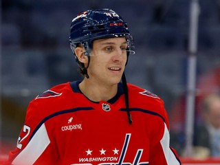 Martin Fehérváry v drese Washingtonu Capitals.