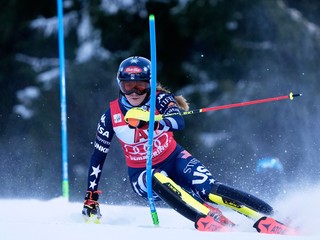 Američanka Mikaela Shiffrinová počas 1. kola slalomu žien Svetového pohára alpských lyžiarok v rakúskom Semmeringu.