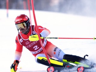 Švajčiar Loic Meillard počas prvého kola slalomu vo Val d'Isere.