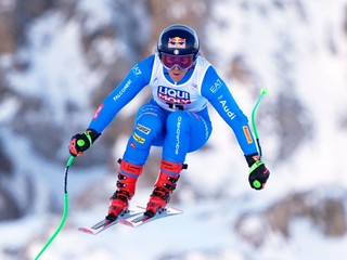 Talianka Sofia Goggiová počas zjazdu vo Val-d'Isère.