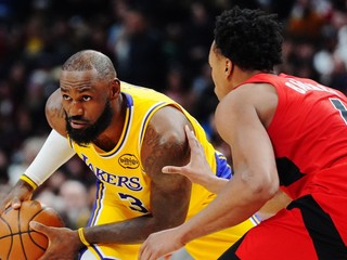 LeBron James a Scottie Barnes.