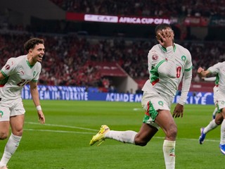 Ayoub El Kaabi oslavuje gól.