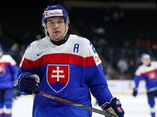 Slovenský hokejista Adam Beluško reaguje po prehre na MS v hokeji do 20 rokov 2026.