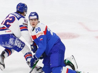 Tobias Pitka v zápase Slovensko - USA na MS U20 v St. Paul.