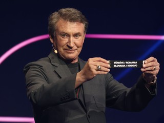 Wayne Gretzky počas žrebu MS 2026.