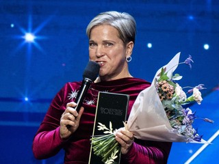 Na snímke parastrelkyňa Veronika Vadovičová prebrala ocenenie parašportovec počas slávnostného vyhlásenia ankety Športovec roka 2025.