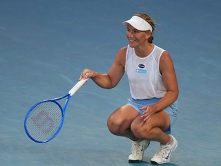 Maddison Inglisová v zápase s Igou Swiatekovou.