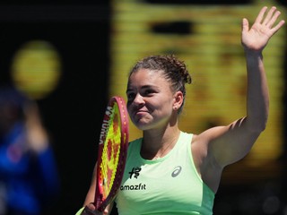 Jasmine Paoliniová. 