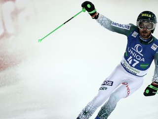 Slovák Andreas Žampa sa teší v cieli 2. kola nočného obrovského slalomu Svetového pohára alpských lyžiarov v rakúskom Schladmingu